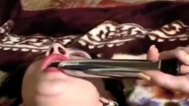Анальный зоо секс и минет девушки с собакой, скачать видео зоофилии